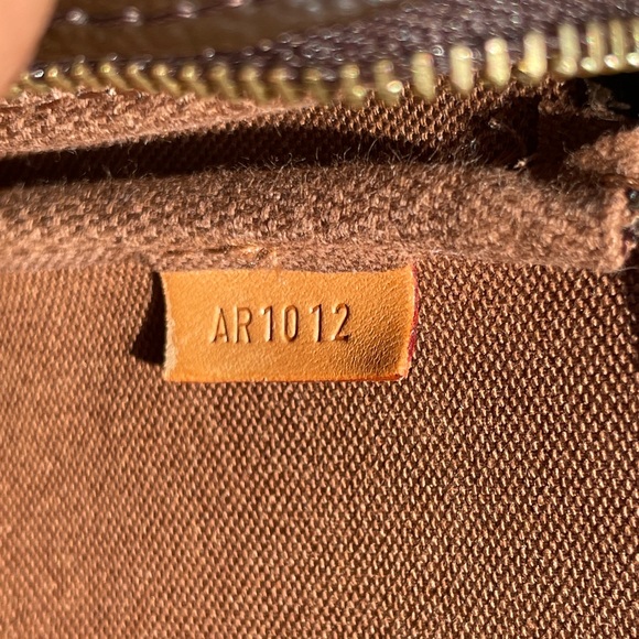 Louis Vuitton pochette accessories - Picture 16 of 16